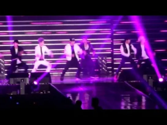 [FANCAM] 141109 GOT7 - Follow Me + Girls Girls Girls @ Lotte Duty Free Family Concert