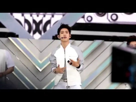 [FANCAM] 140607 GOT7 - Girls Girls Girls @ Dream Concert. (Jr. focus)