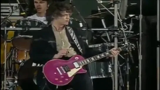 Robert Plant with Jimmy Page - Wearing and Tearing (Live at the Knebworth Festival in Hertfordshire, England on 30 June 1990)