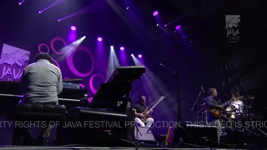 2018 Lee Ritenour “waltz For Carmen“ Live At Java Jazz Festival