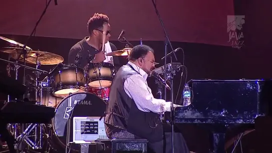 2011 George Duke Electric Sweet Baby Live at Java Jazz Festival