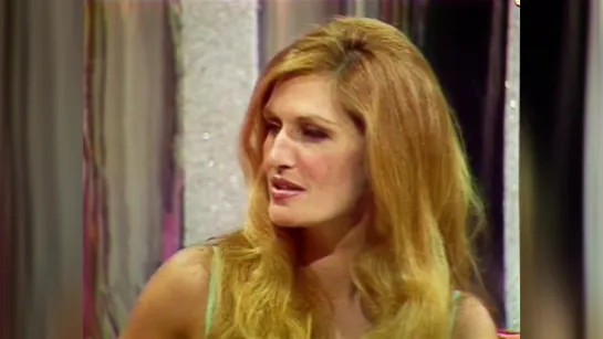 Dalida ♫ Le Jardin, les Poules et la Maison de Dali:)) 1975