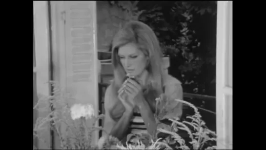 Dalida ♫ Parle plus bas (The godfather) ♪ 1972