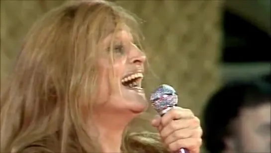 Dalida ♫ Besame Mucho ♪ 1977 ( live @ Prague - CZ )