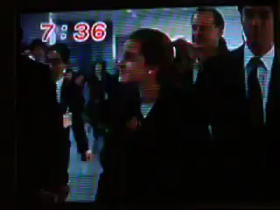 emma watson arriving tokyo with robert