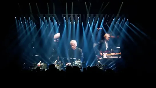 Genesis - Dukes Intro  Turn It On Again - Mercedes-Benz Arena Berlin 07.03.22