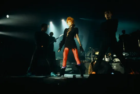 Mylène Farmer_«En Concert» Tour 89 Live au "Forest National" de Bruxelles /Belgique/ 19.11.1989