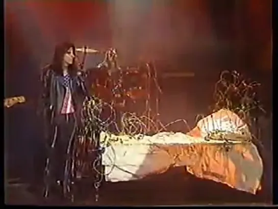 Alice Cooper - Burning Our Bed