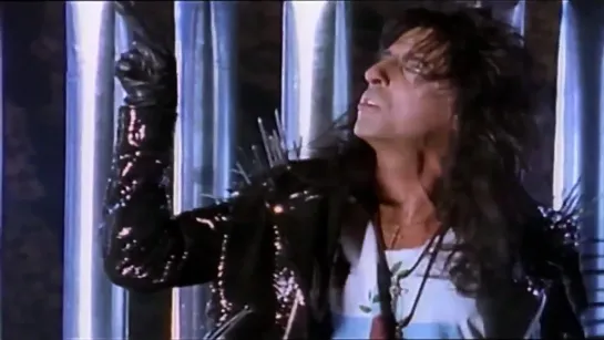 Alice Cooper - Bed of Nailsl (Official Music Video) © 1989