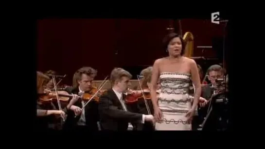 Anna Netrebko - E estranno - Traviata ( Verdi)