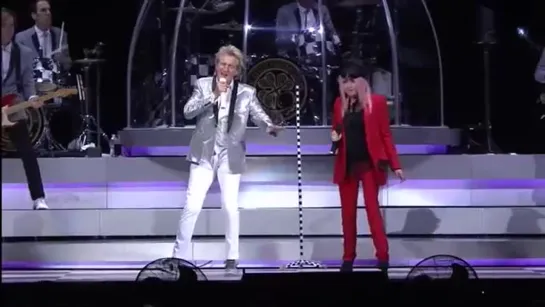 Sir Rod Stewart with Cyndi Lauper - This Old Heart of Mine Live