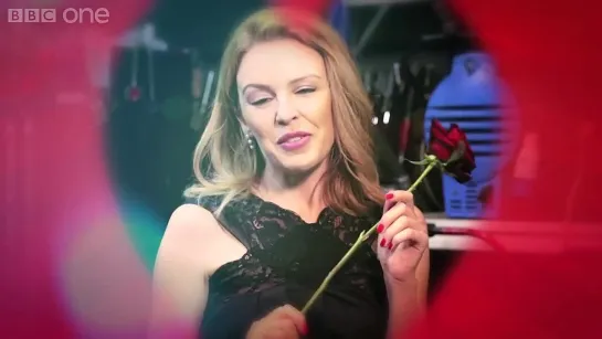 Kylie Minogue's Valentine's Day Kiss (The Voice UK 2014)