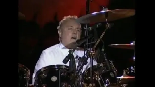 Roger Taylor.  Drum Solo + I'm in love with my car