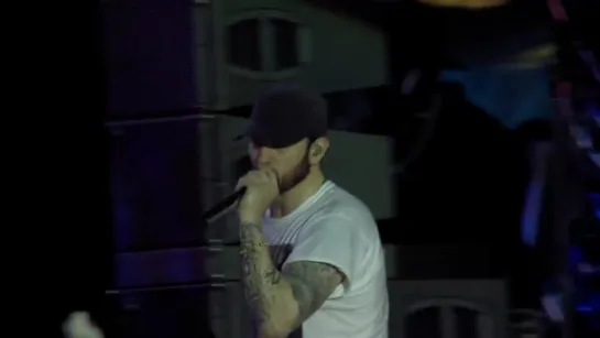 Eminem - River (feat. Ed Sheeran) (LIVE AT TWICKENHAM 2018)