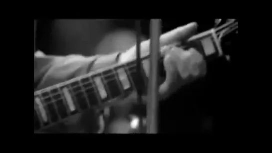 Traveling Wilburys-Runaway (Del Shannon`s song)