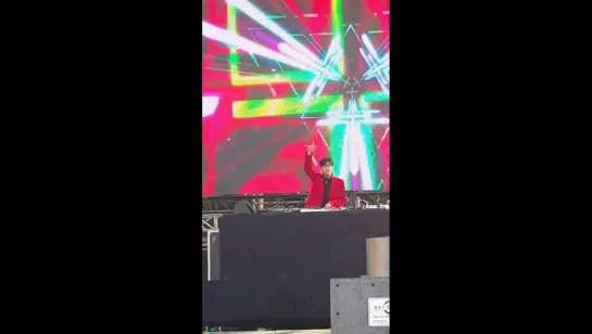 [Fancam][10.06.2017] H. One (Hyungwon)  - Beautiful remix @ Ultra Korea 2017