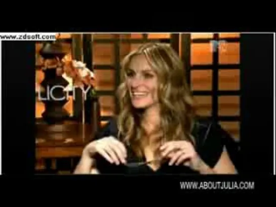 Julia Roberts being interviewed by MTV during the press junket for Duplicity.