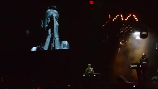 Depeche Mode "Alive in Berlin" (русские субтитры) www.depmode.com