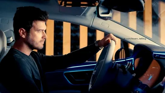 Kivanc Tatlitug Mercedes eq