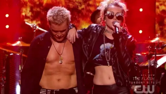 Billy Idol & Miley Cyrus "Rebel Yell" (Malibu I HeartRadio Festival in Las Vegas Village)