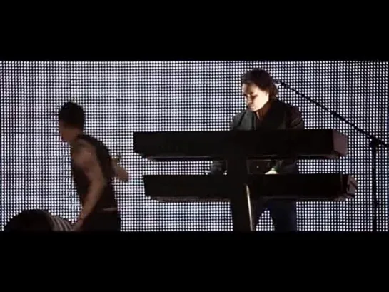 Depeche Mode - Walking in My Shoes (Barcelona DVD) 2010