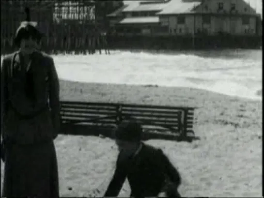 Charlot en la Playa (1915) - Cine Mudo TV