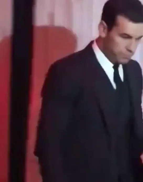 Ayer conocí al hombre más sexy de mi 2012 en la premiere de InstintoLaSerie @mario_casas_