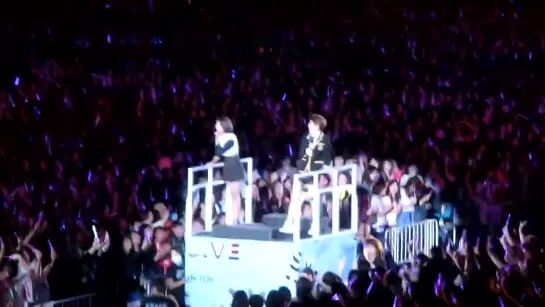 Jet at SMTOWN in Tokyo (141004)