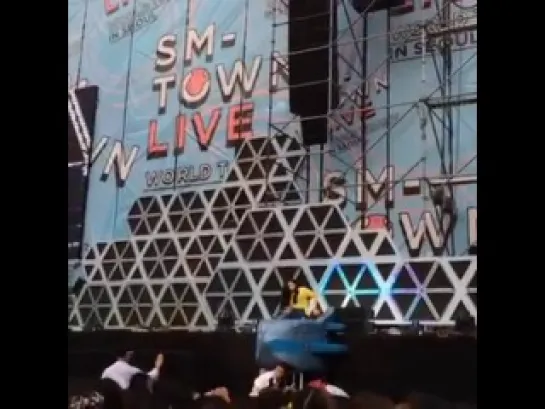 Jet at SMTown Live World Tour in Seoul (140815)