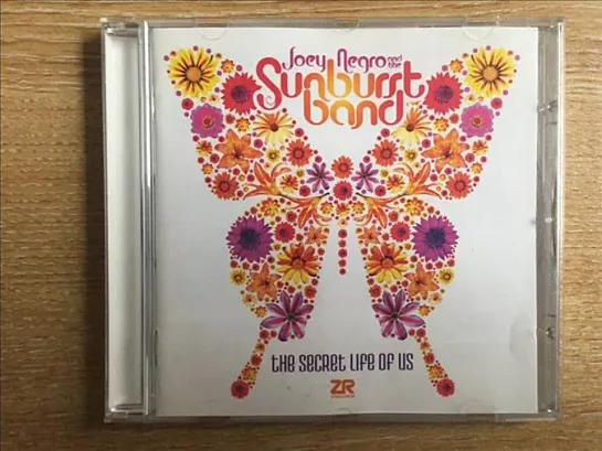 Joey Negro And The Sunburst Band Feat Vivienne Mckone  - Trust Me