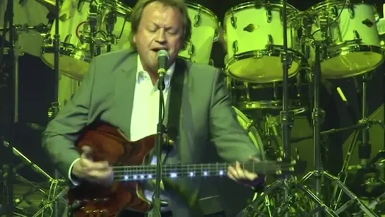 Level 42 - Fashion Fever (Live in Holland 2009) OFFICIAL