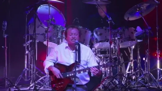 Level 42 - Leaving Me Now (Live in Holland 2009) OFFICIAL