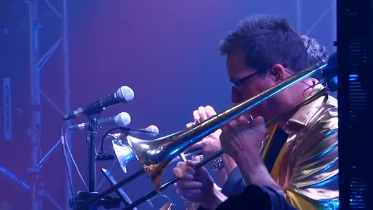 Level 42 - Wheres Yo Head At (Sirens Tour Live, 2015) OFFICIAL