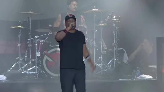 Prophets of Rage - 2018-07-06 Eurockeennes de Belfort, Belfort, FR [720p]