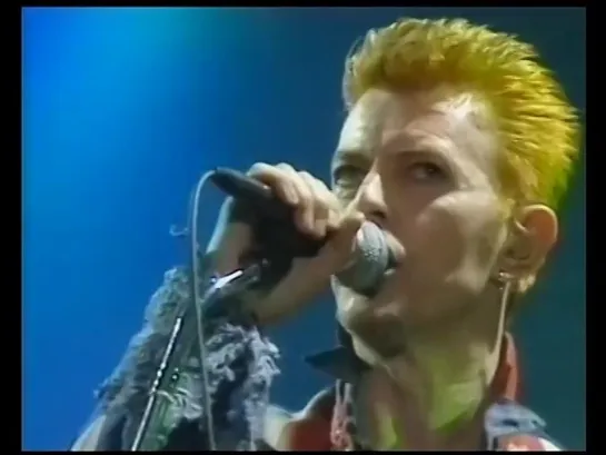 David Bowie - 1996-07-18 - Stratford, UK - Phoenix Festival