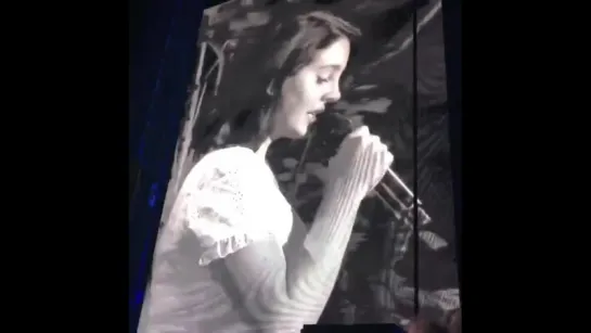 Lana Del Rey – National Anthem (Live @ «Aerodrome Festival»)