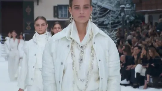 The Fall-Winter 2019-20 Show — CHANEL