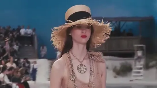 The Spring-Summer 2019 Ready-to-Wear Show — CHANEL