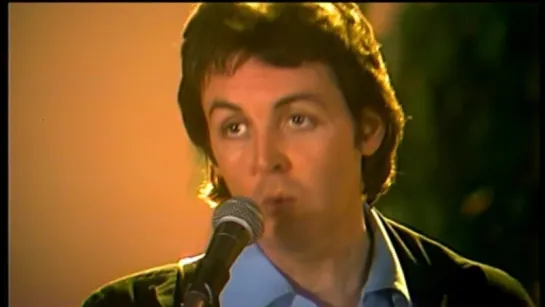 Paul McCartney – With a Little Luck (21.03.1978) The McCartney Years (12.11.2007)