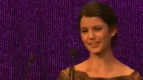 ELLE STYLE AWARDS 2010 - Beren Saat _ Kivanc Tatlitug