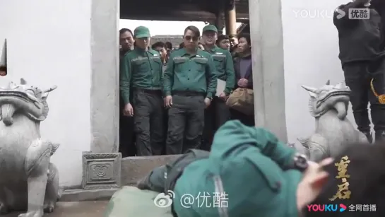 The guy who kicked wu xie from the back... Is one of the directors