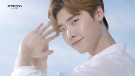 Lee Jong Suk  & Kim Yoo Jung - Skinfood 0.9 Moisture Cream CF | 15 sec