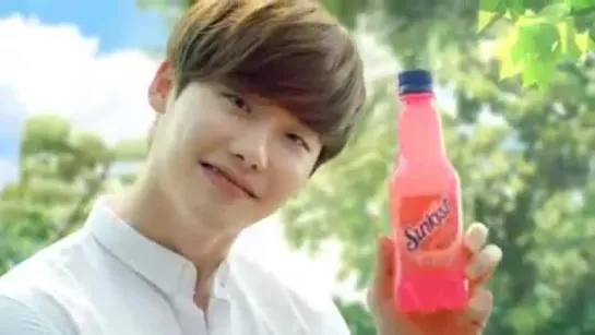 [28.05.2015] Lee Jong Suk Sunkist TV CF