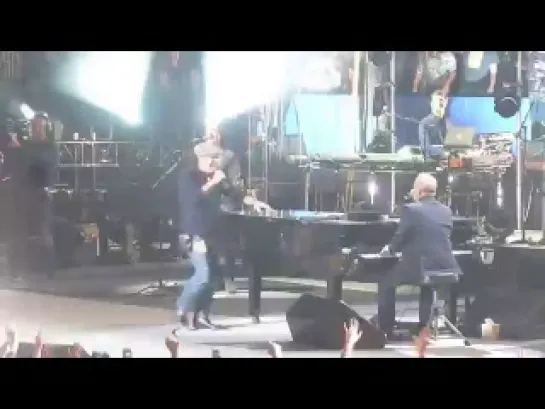 Billy Joel Rocks 'You Shook Me All Night Long' With Brian Johnson  Read more: http://www.rollingstone.com/music/videos/billy-joel-rocks-you-shook-me-all-night-long-with-brian-johnson-20140322#ixzz2wmRPfbQC  Follow us: @rollingstone on Twitter | RollingSto