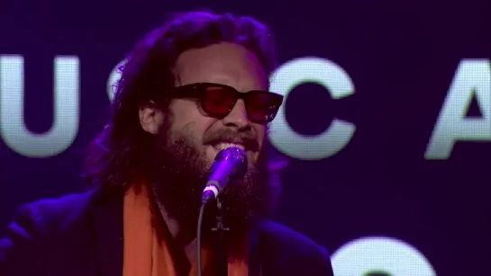 23 апреля 2018: Father John Misty исполняет «Ride» на церемонии «ASCAP Pop Music Awards»