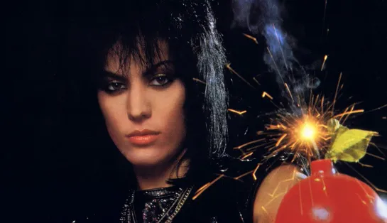 Joan Jett & The Blackhearts - "I Hate Myself For Loving You" ("Up Your Alley" 1988)