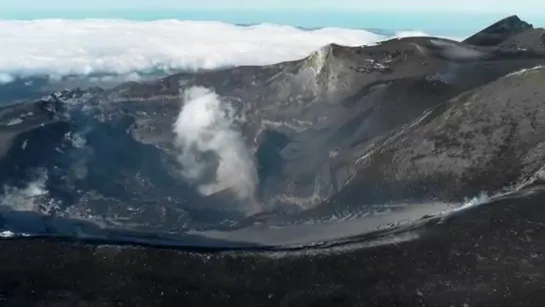 Giolì & Assia - #DiesisLive @Etna Volcano, Sicily [FPV drone / Electric Handpan, Grand Piano]