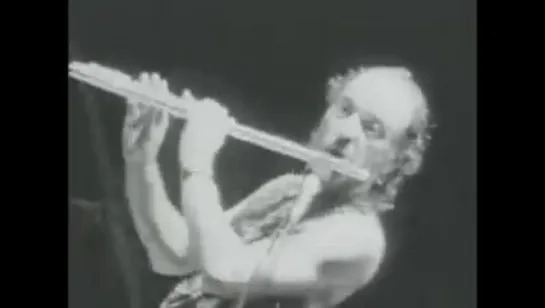 Jethro Tull - Living In The Past