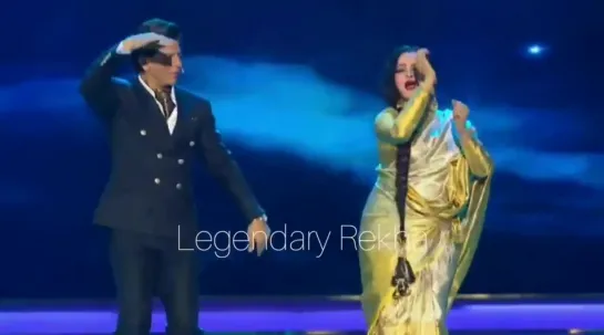 Mere Raskhe Qamar cover by @iamsrk and Rekha ji . Cc @TheRekhaFanclub rekha ShahRukhKhan LuxGoldenRoseAwards LuxGoldenRoseAwards