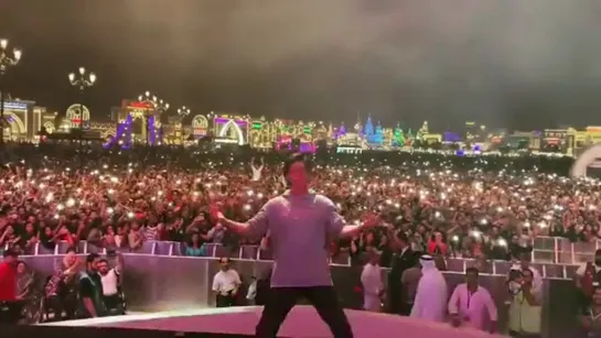 SRK in Dubai-Zero promotion 1